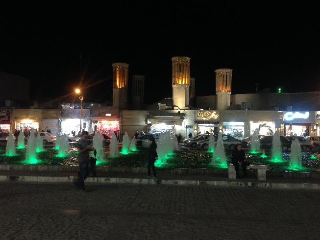 میدان امیرچخماق یزد بادگیرهای این میدان تاریخی